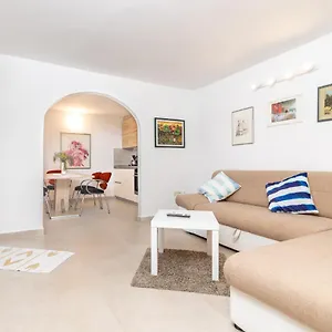Lea Apartment Punat
